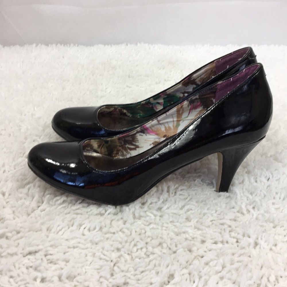 Madden Girl Classic Black Pumps Size 7.5